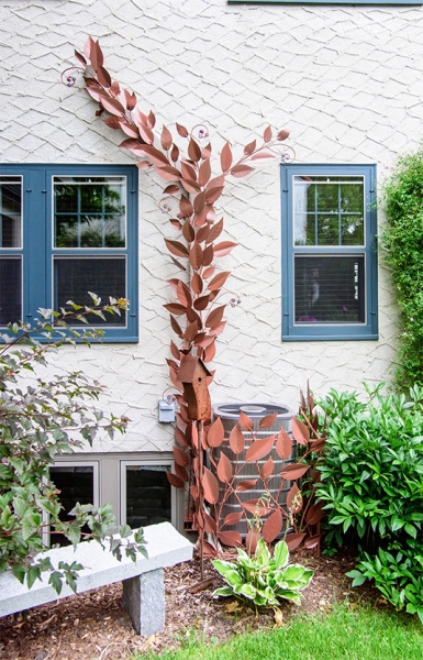swanson-sculpture-up-the-house
